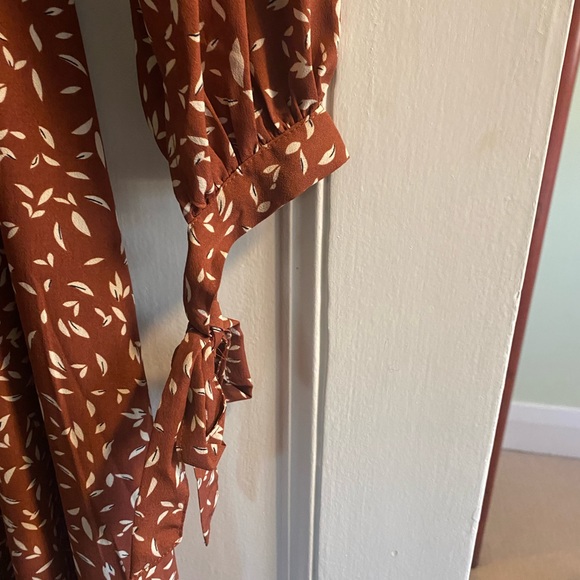 Long, almost new dress - Picture 3 of 3